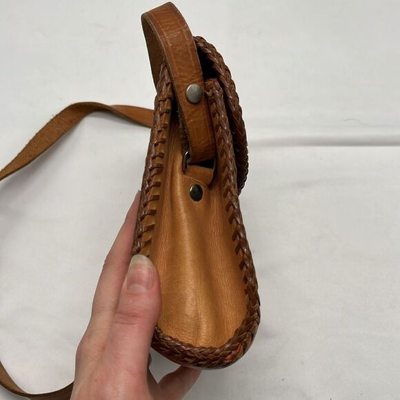 Vintage Hand Tooled Leather Shoulder Purse - Picture 7 of 9